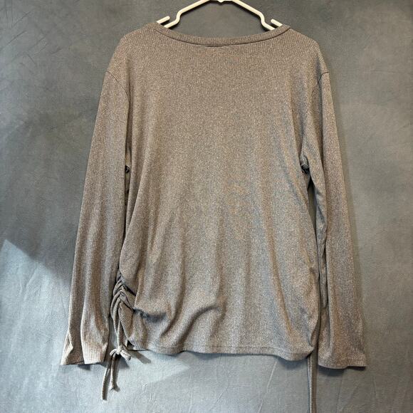 Free Kisses Plus 1X Gray Ribbed Long Sleeve Side Ruched Knit Top Minimalist - Picture 5 of 7